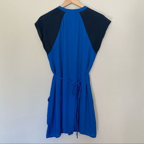 Aqua Small Blue Two Tone Short Sleeve Silky Dress - Picture 4 of 8